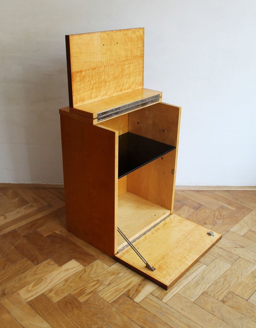 Minimalistisch drankkabinet uit 1960 met boven- en vooropening