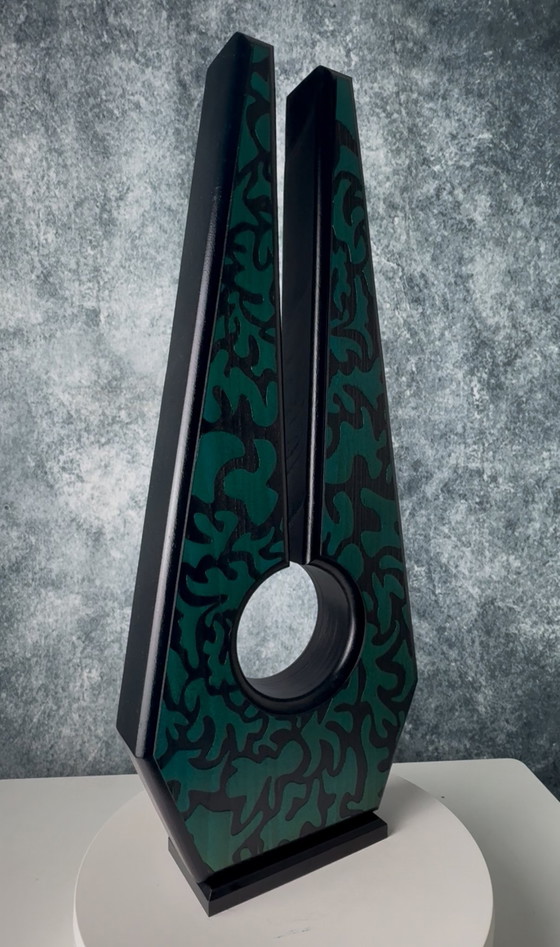 Image 1 of Skulptur Flora elegant beautiful von Rotan Hunt Wood