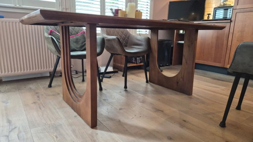 Esstisch aus Mangoholz mit abgerundeter Kante und abgeschrägter Kante, Bogenform, 180 x 200 mm – – eettafels (photo 2 of 7)