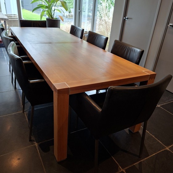 Image 1 of Malofancon dinning table, incl 8 leather chairs.