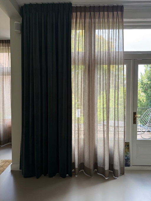 Ecru "in between" curtains – Zoffany fabric – airy and chic – 3.20 m high