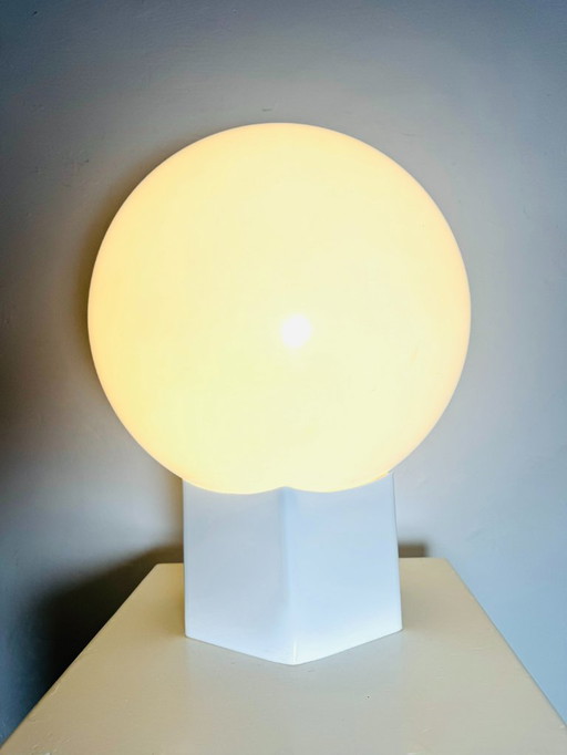 D-2152 sphere table lamp by Raak Amsterdam, the Netherlands, 1980s