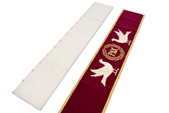 Image 1 of Raro set di 2 antichi stendardi religiosi o tovaglie d'altare, Belgio, anni 1900