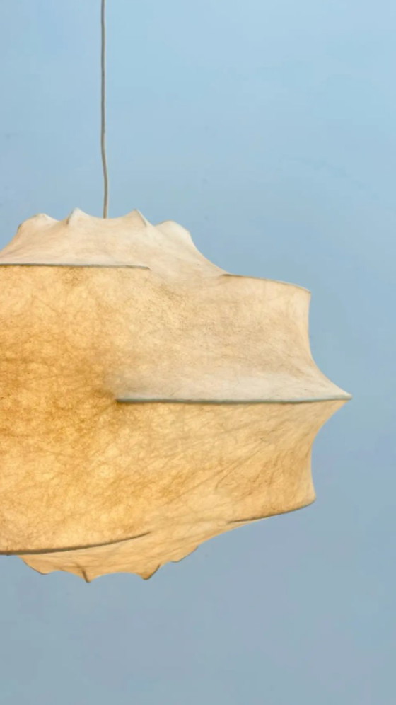 « Cocoon » par Achille et Pier Castiglioni pour Flos, Suspensions, Métal, Plastique, Beige (photo 4 sur 6)