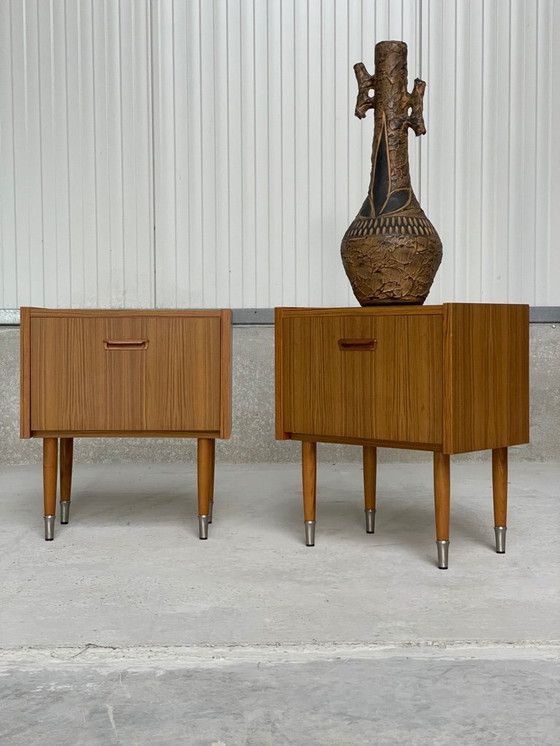 Image 1 of 2 Vintage Design Kasten