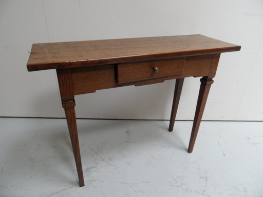 Antiker Beistelltisch