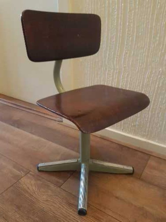 Image 1 of Selezione di varie sedie vintage per bambini piccoli/scuola materna, totale 9 pezzi