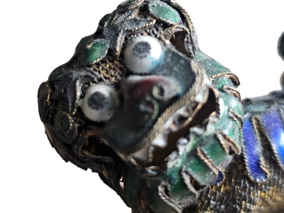 Image 1 of Foo (Fu) dogs -  Filigraan - Emaillen -  cloisonné - miniatuur -  zilver - verguld  ~ 3 stuks - Chinese sieraden ~ 20e eeuw