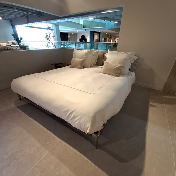 Image 1 of Flexform Gregory bed - 200x185