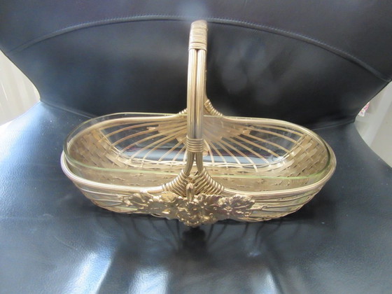 Image 1 of Goudkleurige mand in Hollywood Regency-stijl met glazen inzetstuk.