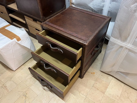 Set of RH Mayfair Steamer Trunk Leather 2 x 24" Cube Vintage Cigar, Restoration Hardware, Chest of drawers (photo 6 of 7)