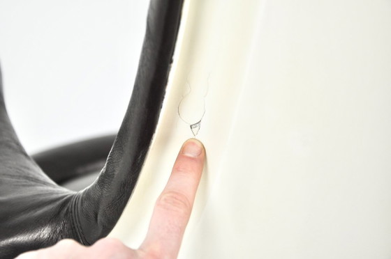 Sessel „Culbuto“ von Marc Held für Knoll International, 1960er Jahre – Leather, Fiberglass (photo 10 of 10)