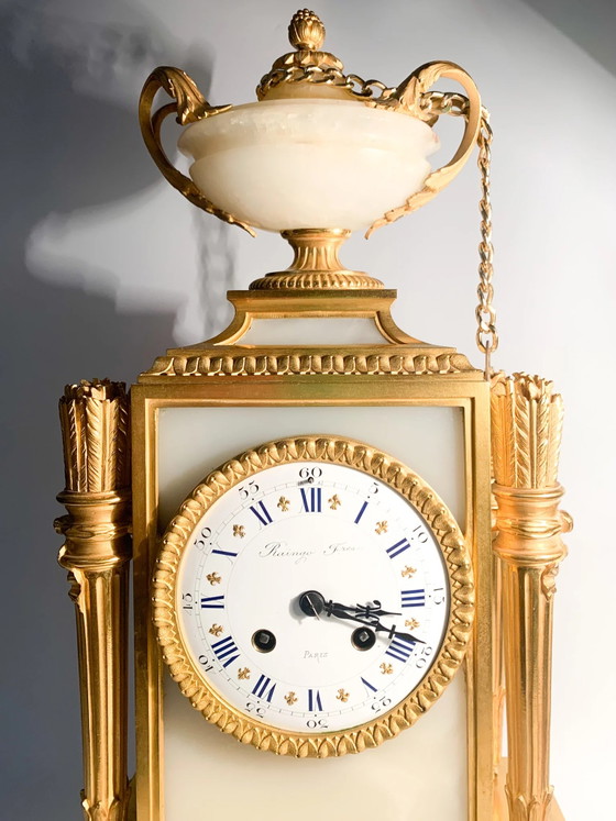 Raingo Frères Louis XVI Style Alabaster and Gilt Bronze Table Clock, 19th Century, Decorative Objects, Gold (photo 2 of 15)