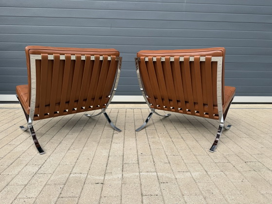 Image 1 of 2x Knoll Barcelona relax chairs, Venezia Cognac leather in NEW CONDITION