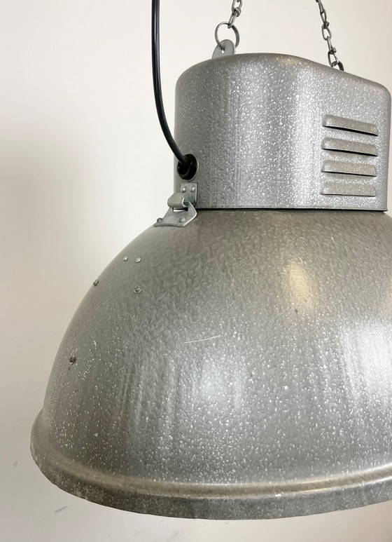 Image 1 of Grande suspension ovale de style industriel polonais, fabriquée par Predom Mesko, années 1970