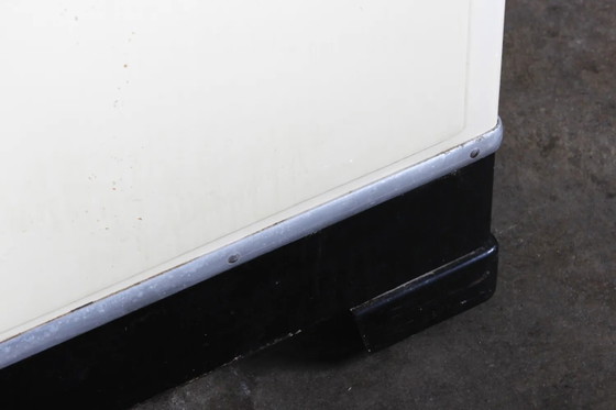 Armoire Vintage Baisch Bauhaus Industrial Design – Commodes, Metal, Glass (photo 9 of 17)