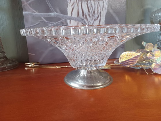 Exclusive Large Crystal Coupe Bowl on Silver Base – Diamond Cut (photo 5 of 6)