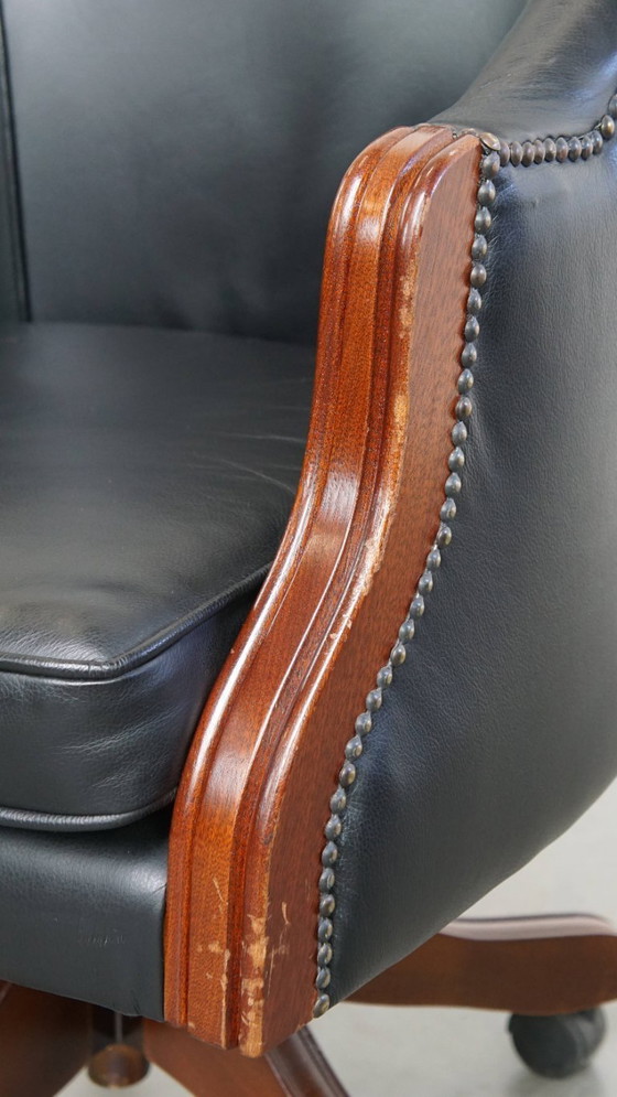 Image 1 of Classica e lussuosa sedia da ufficio in pelle bovina nera in stile inglese