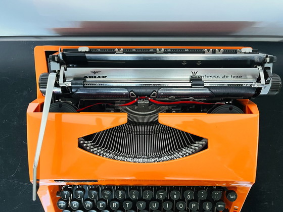 Orange Adler Contessa de Luxe Typewriter – Decorative Objects, Metal, Plastic (photo 12 of 15)