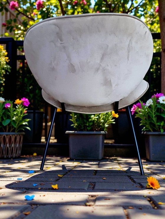 Image 1 of Fauteuil velours beige Maisons du Monde