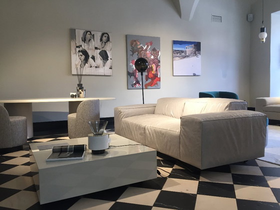 Image 1 of Gio Pagani Tafel – Capsulecollectie 'Een dag uit het leven' | Mat gelakt hout met krijtafwerking | Showroommodel