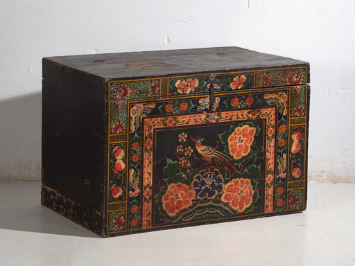 Antike bemalte chinesische Truhe aus Kiefernholz – China, circa 1900