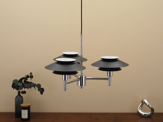 Lampada a sospensione Genoa con tre paralumi, in metallo, Harald Nyborg A/S, Danimarca, stile contemporaneo (photo 4 of 16)