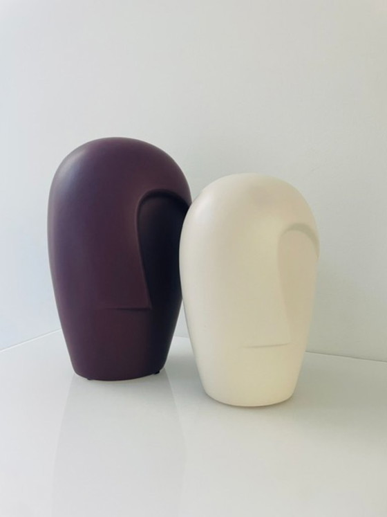 Image 1 of Ensemble de 2 vases sculpturaux modernes aux visages stylisés