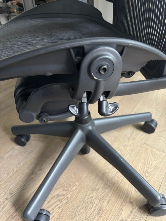 Herman Miller Aeron maat B – Draaistoelen, Aluminium (photo 4 of 12)