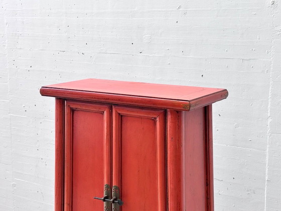 Smal Chinese Bruidskast in Rood – Vintage Lakmeubel – Opbergkast, Wood (photo 7 of 15)