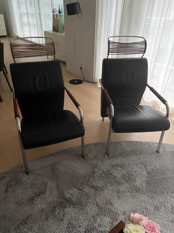Zanotta Sillones – Leather, Metal (photo 5 of 5)