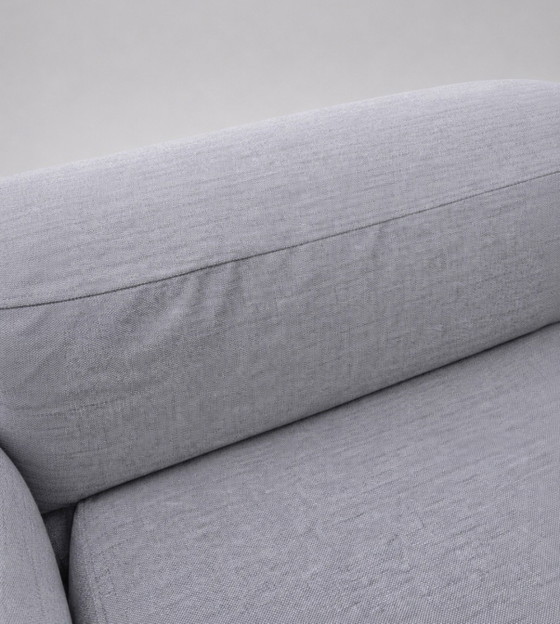 Image 1 of Viccarbe Savina 3-delige modulaire bank van Victor Carrasco in Kvadrat Steelcut Trio Mist Grey.