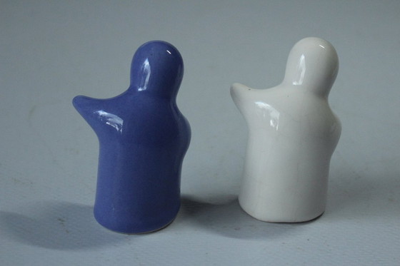 Image 1 of Saliera e pepiera di design Hugging Ghosts in ceramica
