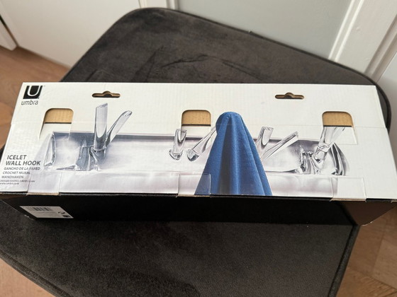 Umbra Icelet Acrylic Wall Hook Coat Rack 3x – Plastic (photo 3 of 7)