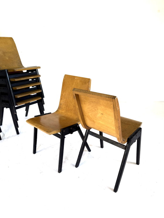 Image 1 of Lot de 15 chaises empilables en contreplaqué, Ronald Rainer '50