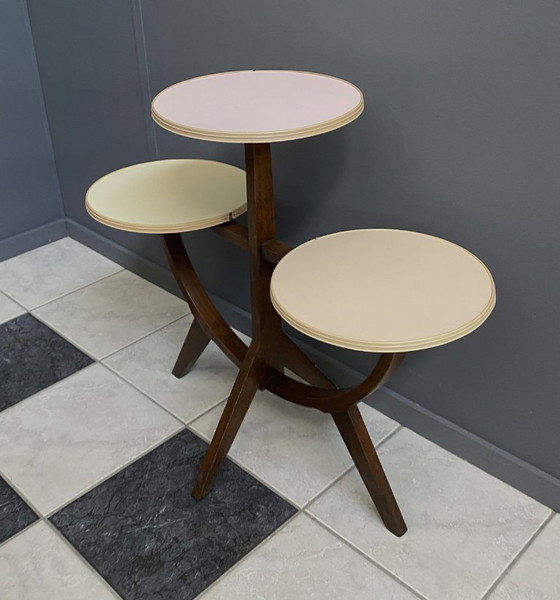 Image 1 of tavolo da fiori in colori pastello anni '60