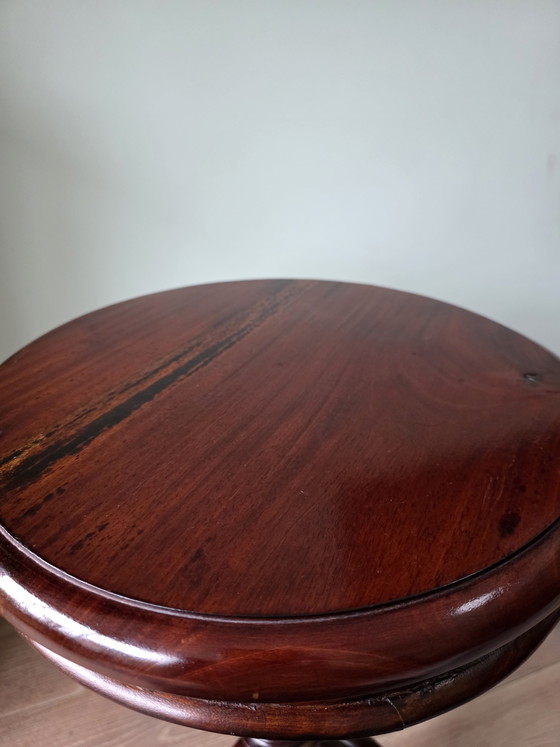 Image 1 of Elegante mahonie tripod wijntafel vintage