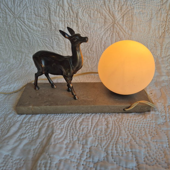 Art Deco style night light with deer decoration – Opaline globe and marble base – Table lamps, Metal (photo 4 of 12)