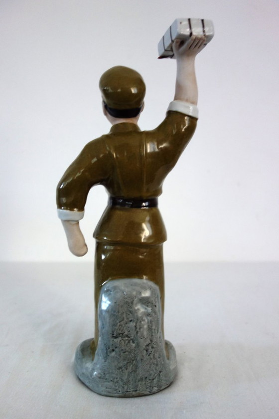 Image 1 of Propaganda statue/figurine from the Chinese Cultural Revolution #21