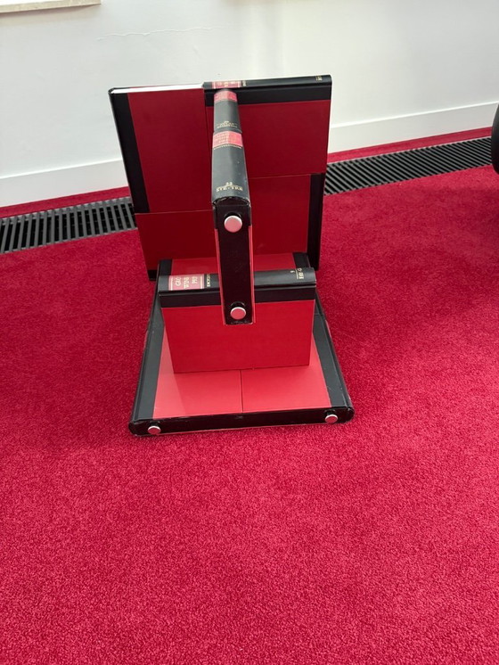 Image 1 of Table d'appoint tirée d'une encyclopédie