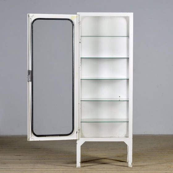 Image 1 of Vintage medische kast van ijzer en glas, jaren 70