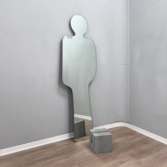 Acerbis "Narciso" Postmodern Silhouette Standing Floor Mirror 1980s – Stone (photo 4 of 14)