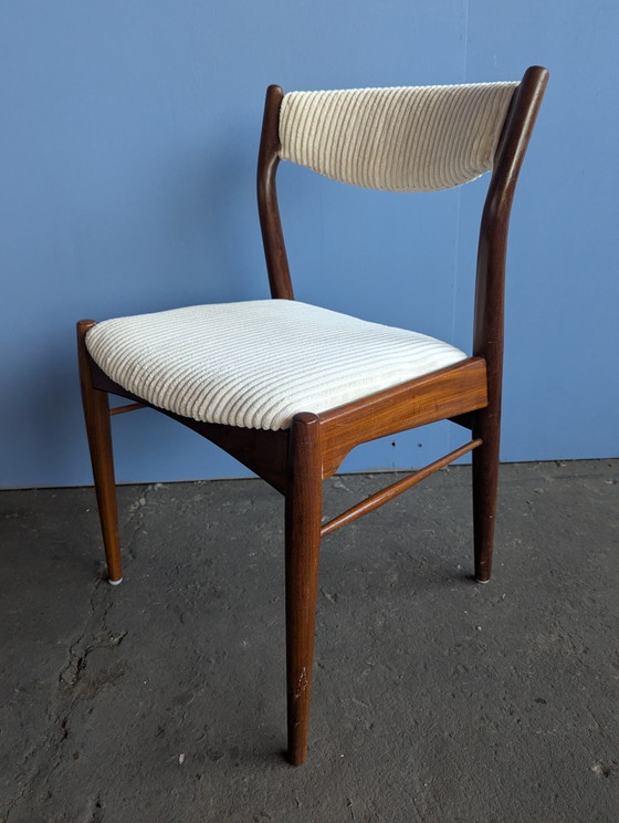 Image 1 of Midcentury Deense teak stoel- nieuwe boucle stof