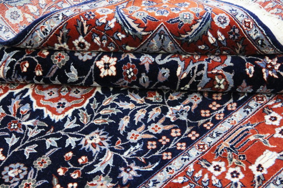 Image 1 of Alfombra antigua original de estilo chino de Isfahán anudada a mano, 203 x 125 cm, en perfecto estado.