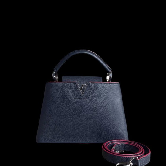 Image 1 of LOUIS VUITTON CAPUCINES BB - TAURILLON KALFSLEER MET NERF, MARINE ROGUE, MARINEBLAUW