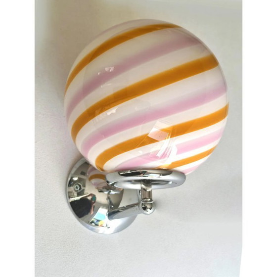 Image 1 of Set van twee moderne amberkleurige en roze "staafvormige" wandlampen van Murano-glas.