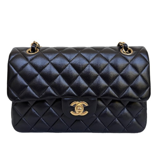 Chanel clásico con solapa pequeña