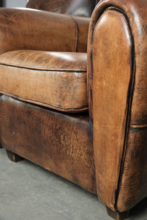 Image 1 of 2 comode poltrone in pelle di pecora dal design Art Déco