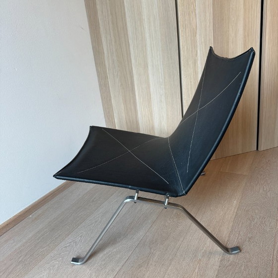 Poul Kjærholm PK22 Fauteuil Lounge pour Fritz Hansen, Cuir Noir, 2007 – Chaises & fauteuils, Leather, Metal (photo 6 of 20)