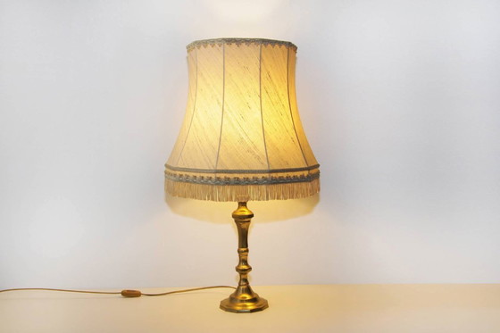 Image 1 of Lampada da tavolo in ottone massiccio con frange 72cm vintage anni '80